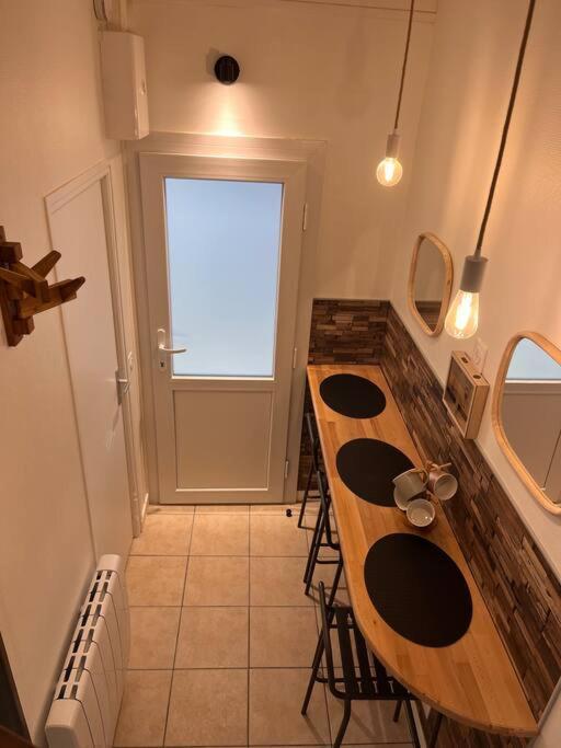 Studio Duplex Hypercentre Au Calme Avec Parking Fontainebleau Exterior foto